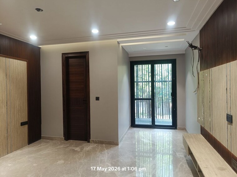 Room, south-city-arcade 3 Bedroom 240 Sq.Yd. Builder Floor In Sector 41 Gurgaon 10440468