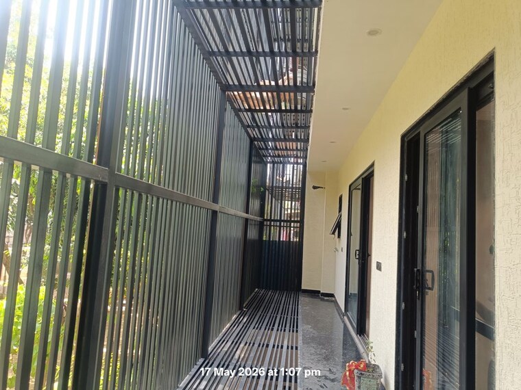 Balcony, south-city-arcade 3 Bedroom 240 Sq.Yd. Builder Floor In Sector 41 Gurgaon 10440468