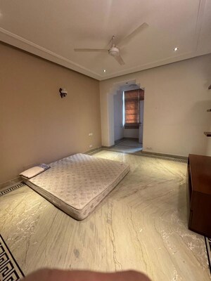 3 BHK Builder Floor For Sale in Hemkunt Colony
