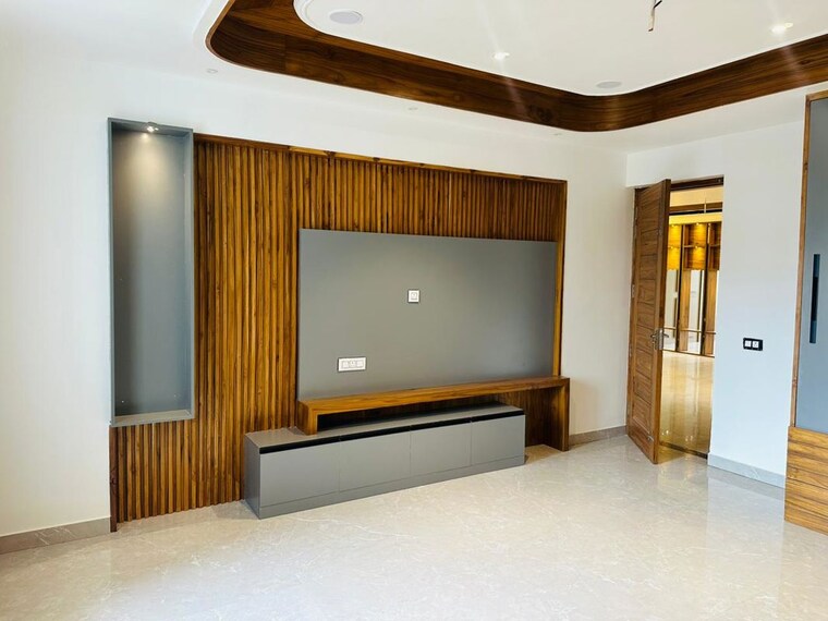 Room, sunny enclave 6+ Bedroom 250 Sq.Yd. Independent House In Sunny Enclave Mohali 10440517