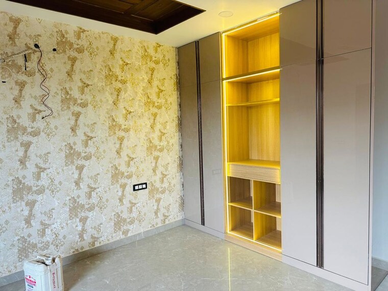 Room, sunny enclave 6+ Bedroom 250 Sq.Yd. Independent House In Sunny Enclave Mohali 10440517