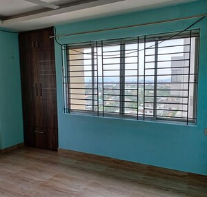 2 BHK Apartment For Rent in Six Mile