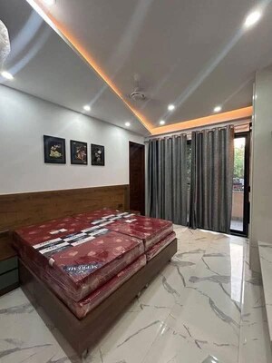 Bedroom in 2 BHK Builder Floor at Sector 51 – for Rent