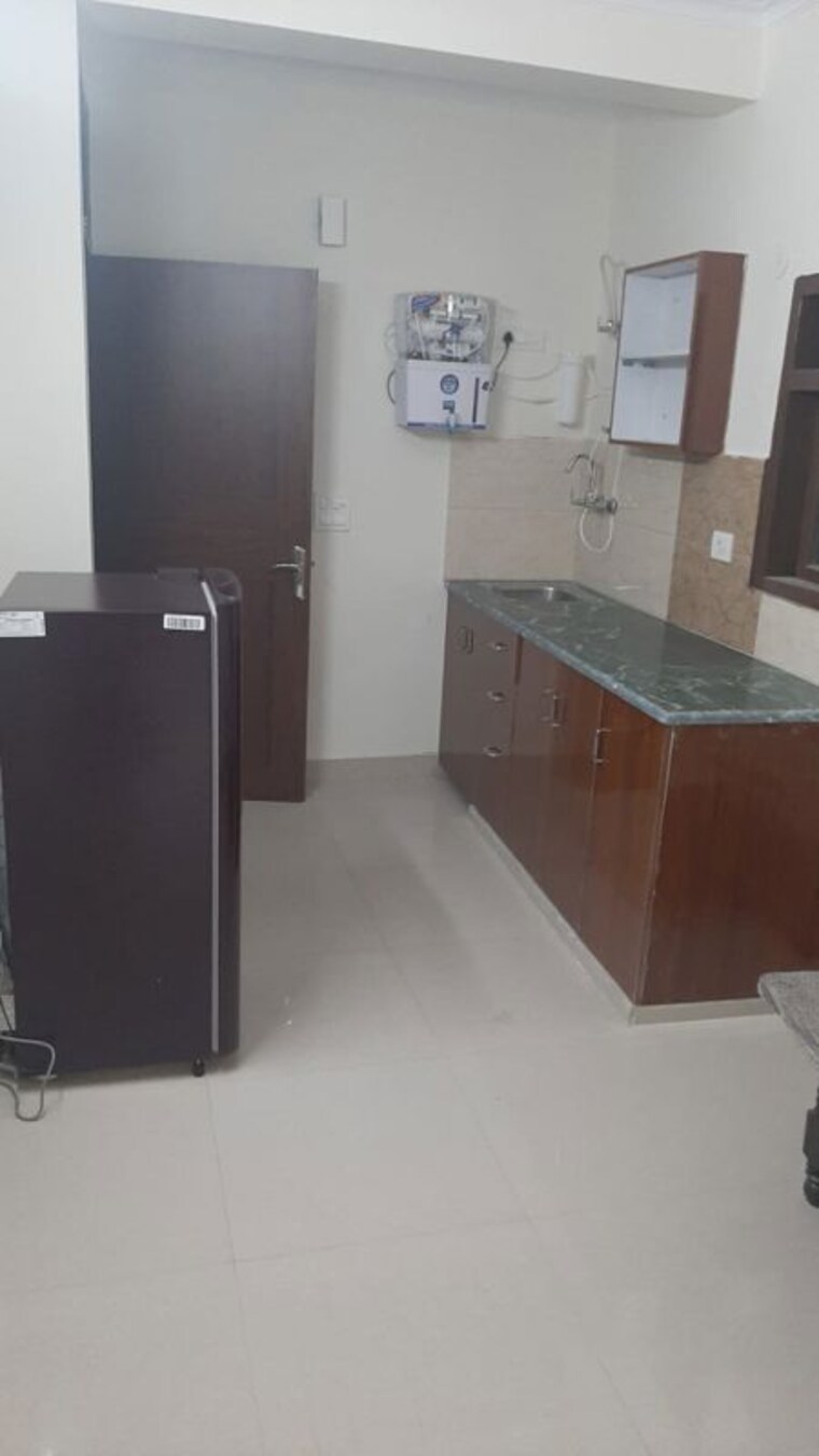 Kitchen, sector 30 Studio 650 Sq.Ft. Builder Floor In Sector 30 Gurgaon 10440676