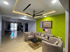 Apartment For Rent in Hallmark Skyrena