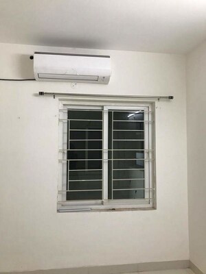 Room in  Apartment at Vertex Panache, Gachibowli – for Rent