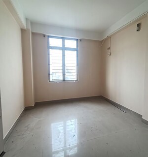 Room in 3 BHK Apartment at Sarumotoria – for Rent
