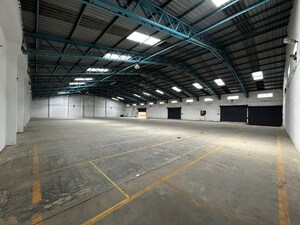  Warehouse For Rent in Lonikand