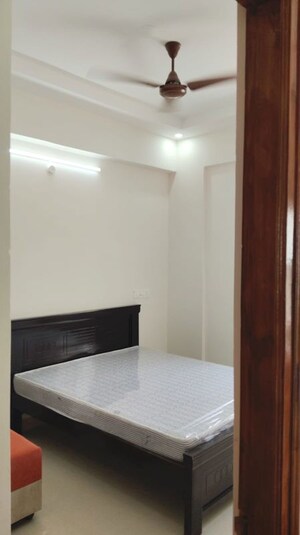 Room in 2 BHK Apartment at Anita Residency Madhapur, Madhapur – for Rent