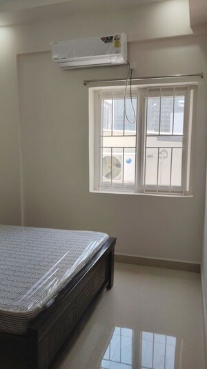 Room in 2 BHK Apartment at Anita Residency Madhapur, Madhapur – for Rent