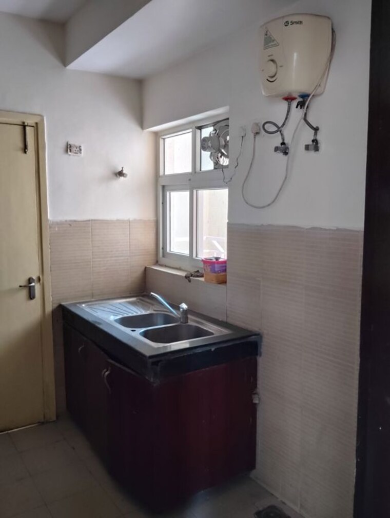 Kitchen, bptp-park-grandeura 3 Bedroom 2032 Sq.Ft. Apartment In Sector 82 Faridabad 10440759