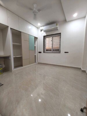 Room in 2 BHK Apartment at Chandra Vihar Madhapur, Madhapur – for Rent