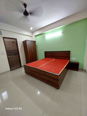 Bedroom in 1 BHK Builder Floor at Sector 40 – for Rent