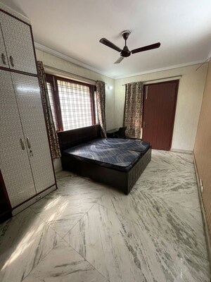 Bedroom in 3 BHK Builder Floor at Sector 47 – for Rent