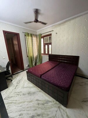Bedroom in 3 BHK Builder Floor at Sector 47 – for Rent