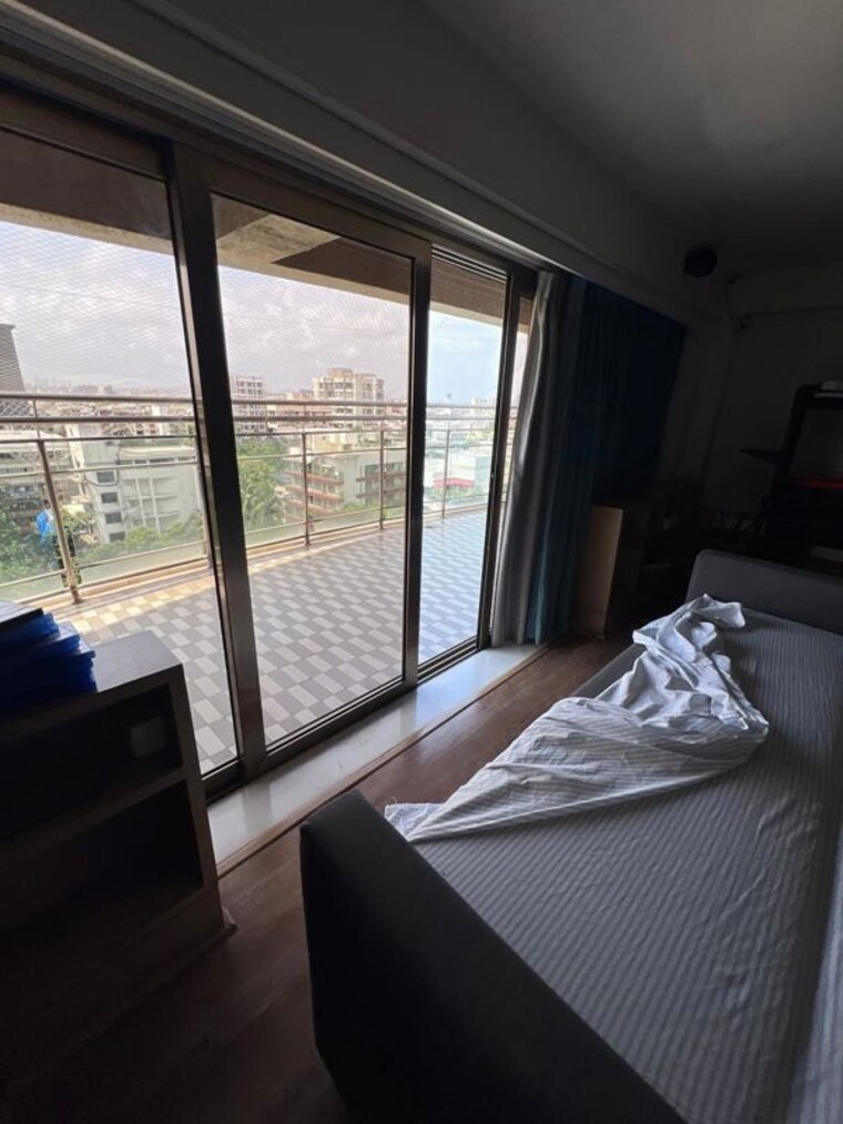 Bedroom, tapovan-chs 6+ Bedroom 6000 Sq.Ft. Apartment In Santacruz West Mumbai 10440862
