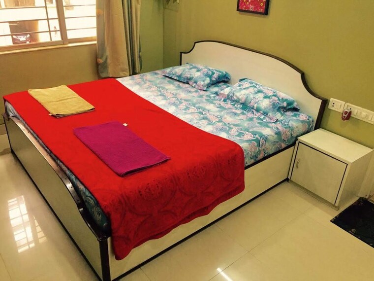 Master Bedroom, raheja-sherwood 3 Bedroom 1050 Sq.Ft. Apartment In Goregaon East Mumbai 10440876