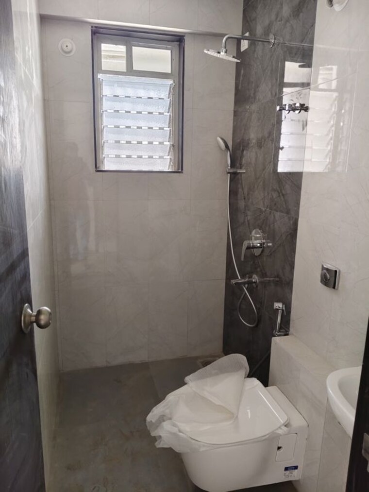 Bathroom, arohi-towers 2 Bedroom 650 Sq.Ft. Apartment In Lower Parel Mumbai 10440891