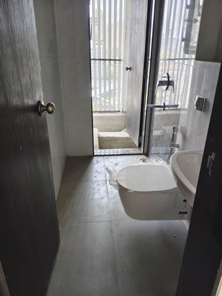 Bathroom, arohi-towers 2 Bedroom 650 Sq.Ft. Apartment In Lower Parel Mumbai 10440891