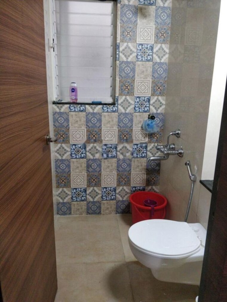 Bathroom, highpoint-itrend-homes-phase-2 2.5 Bedroom 910 Sq.Ft. Apartment In Hinjewadi Pune 10440908