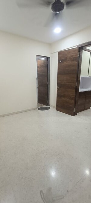 Room in 1 BHK Apartment at Baba Solitaire, Vashi Sector 26 – for Sale