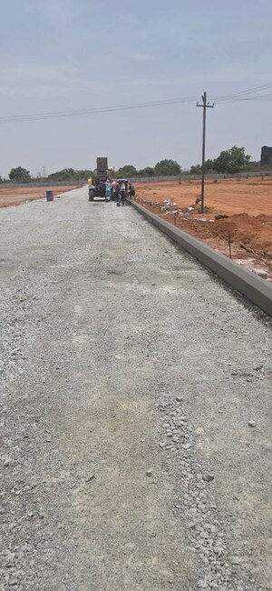  Plot For Sale in Yadagirigutta