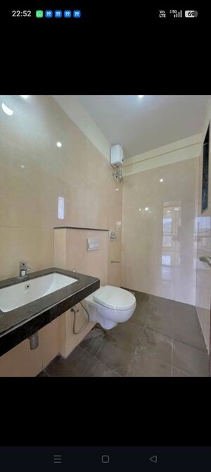 Bathroom in 3 BHK Apartment at Viviana Mall, Eastern Express Highway – for Rent