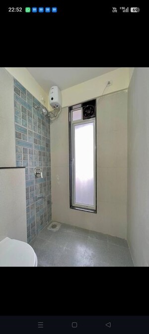 Room in 3 BHK Apartment at Viviana Mall, Eastern Express Highway – for Rent