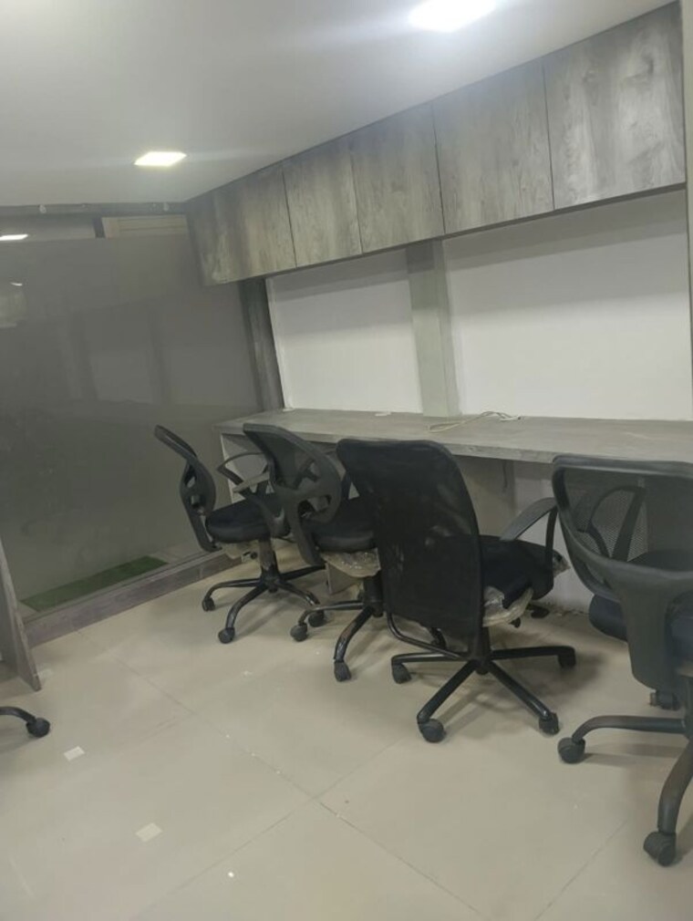 Team Area, haware-fantasia Commercial Office Space 301 Sq.Ft. In Vashi Sector 28 Navi Mumbai 10440954