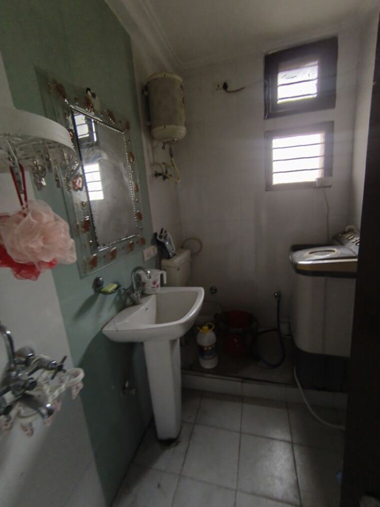 Team Area, dhakoli 3.5 Bedroom 1900 Sq.Ft. Apartment In Dhakoli Zirakpur 10440994