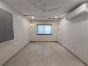 Room in 3 BHK Apartment at Bricks Skywoods, Tellapur – for Rent