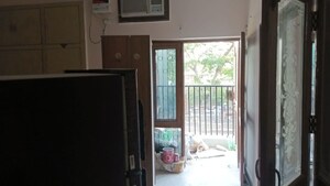 Room in 3 BHK Builder Floor at Vikas Puri – for Rent