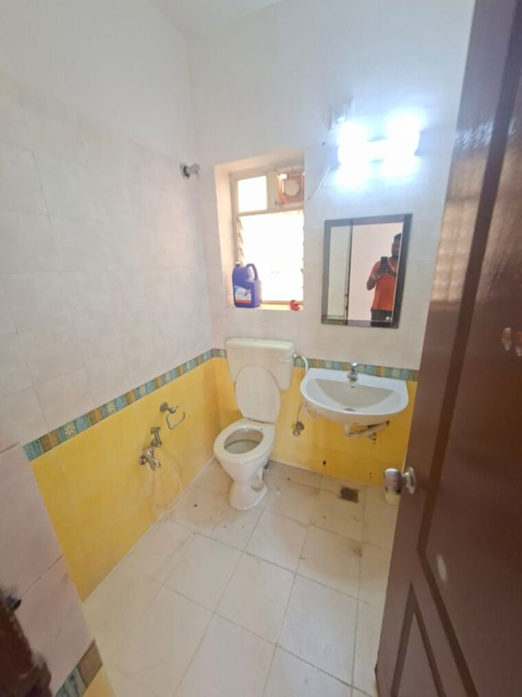 Bathroom, purva-vantage 3 Bedroom 1850 Sq.Ft. Apartment In Hsr Layout Bangalore 10441017
