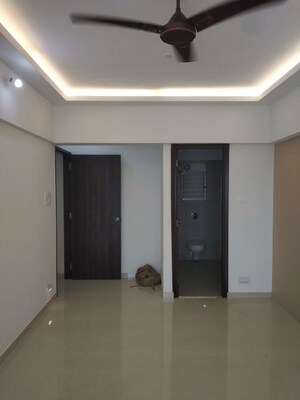 2 BHK Apartment For Rent in Kashish Park Centriod, Ghatkopar East