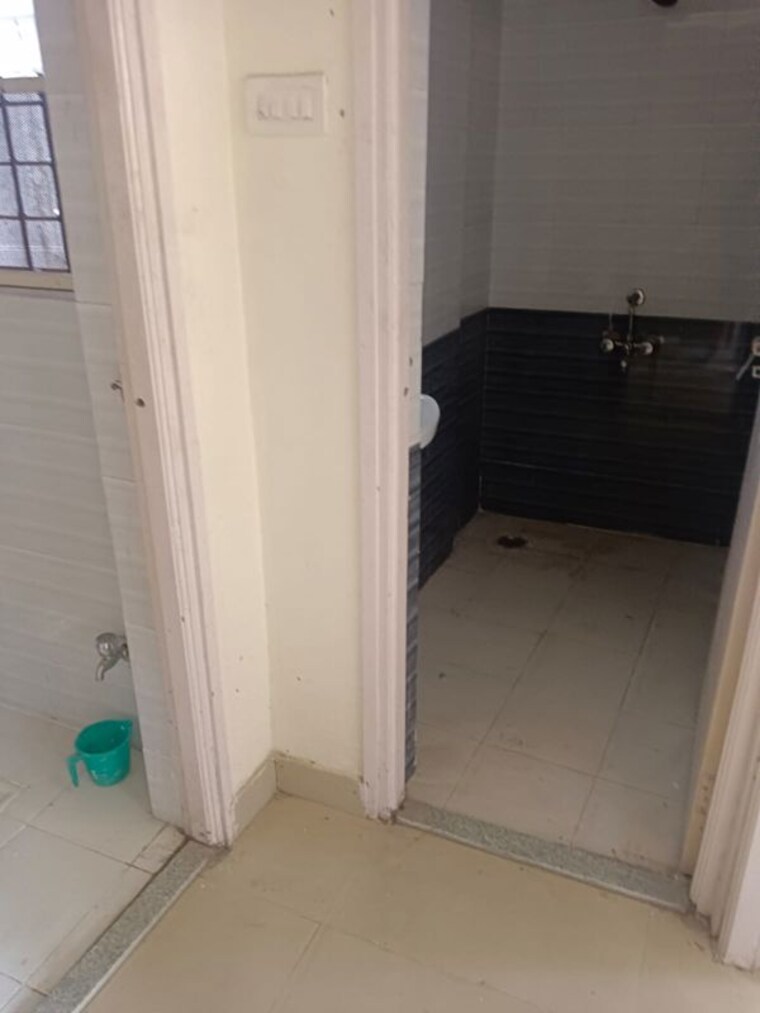 Bathroom, somwar peth 1 Bedroom 600 Sq.Ft. Apartment In Somwar Peth Pune 10441106