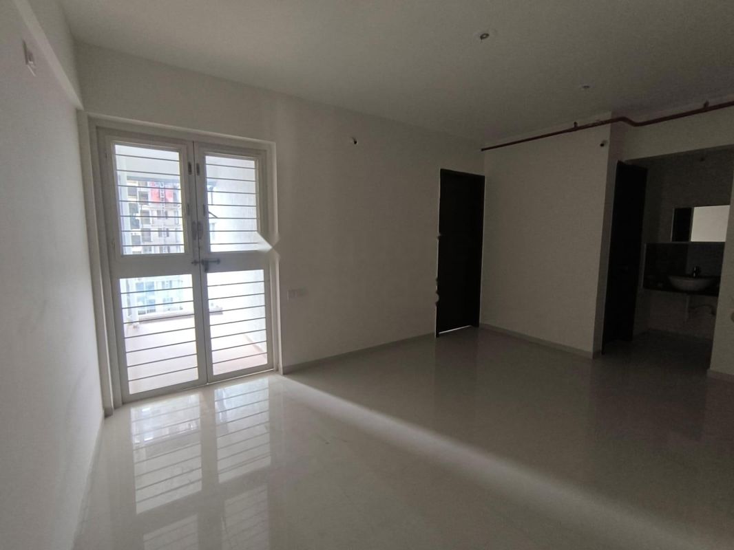 2 BHK 810 Sq.Ft. Apartment in Shevi Utopia Gold