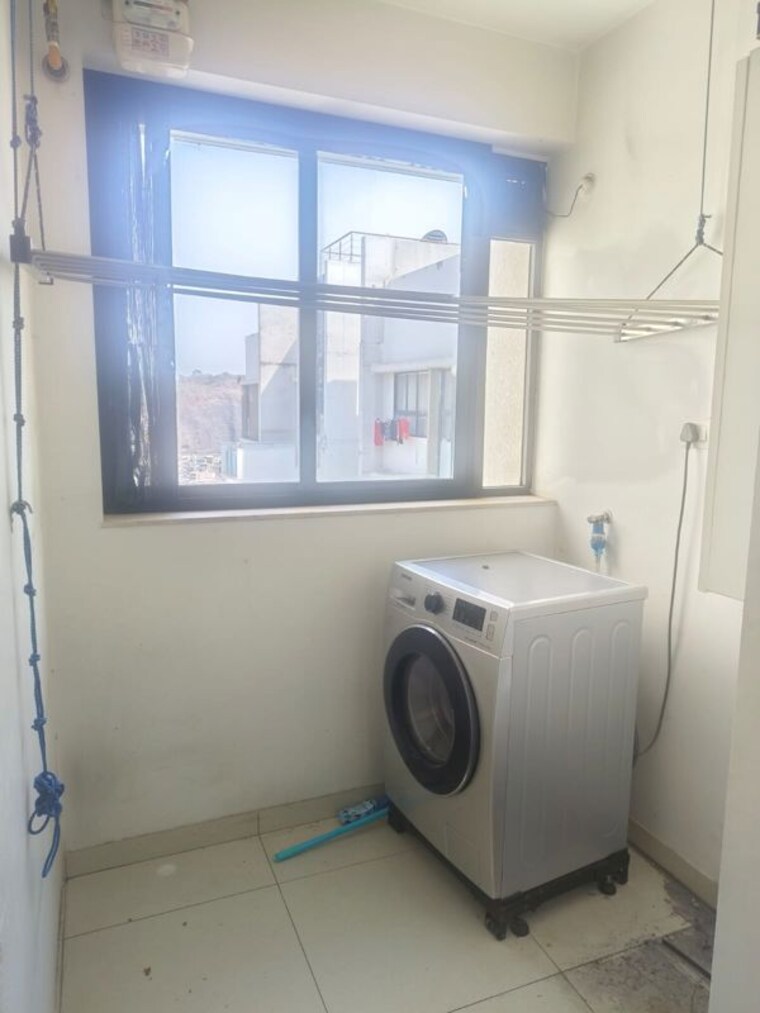 Bathroom, shapoorji-pallonji-vicinia 3 Bedroom 1515 Sq.Ft. Apartment In Powai Mumbai 10441104