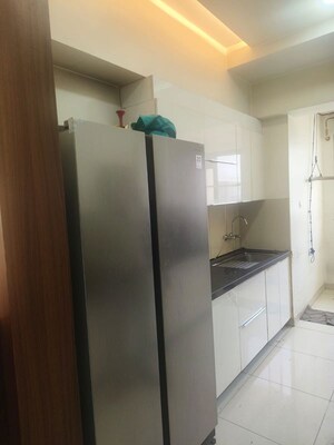 Room in 3 BHK Apartment at Shapoorji Pallonji Vicinia, Powai – for Rent