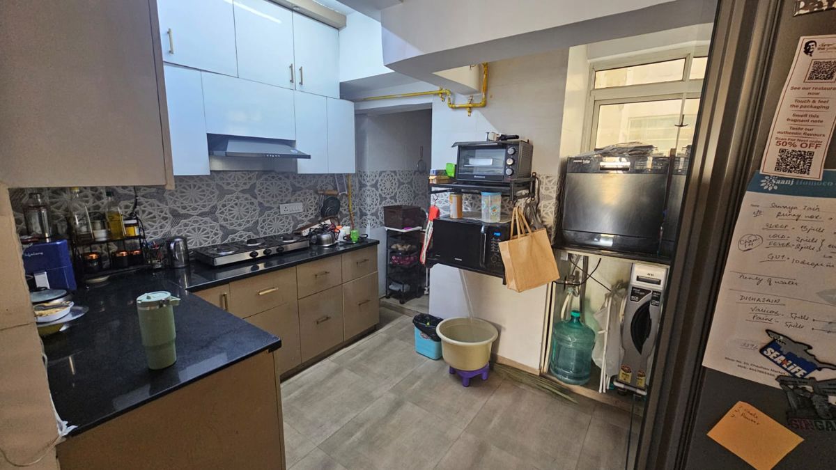 3.5 BHK + Servant Room 1695 Sq.Ft. Apartment in Paras Tierea Premium Floor