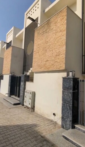 Kitchen in 4 BHK Villa at Kharar Mohali Road – for Sale