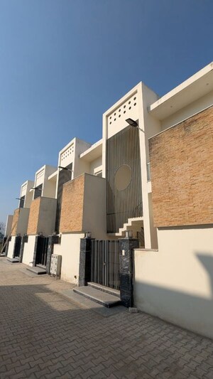 4 BHK Villa – Exterior View View at Kharar Mohali Road - for Sale