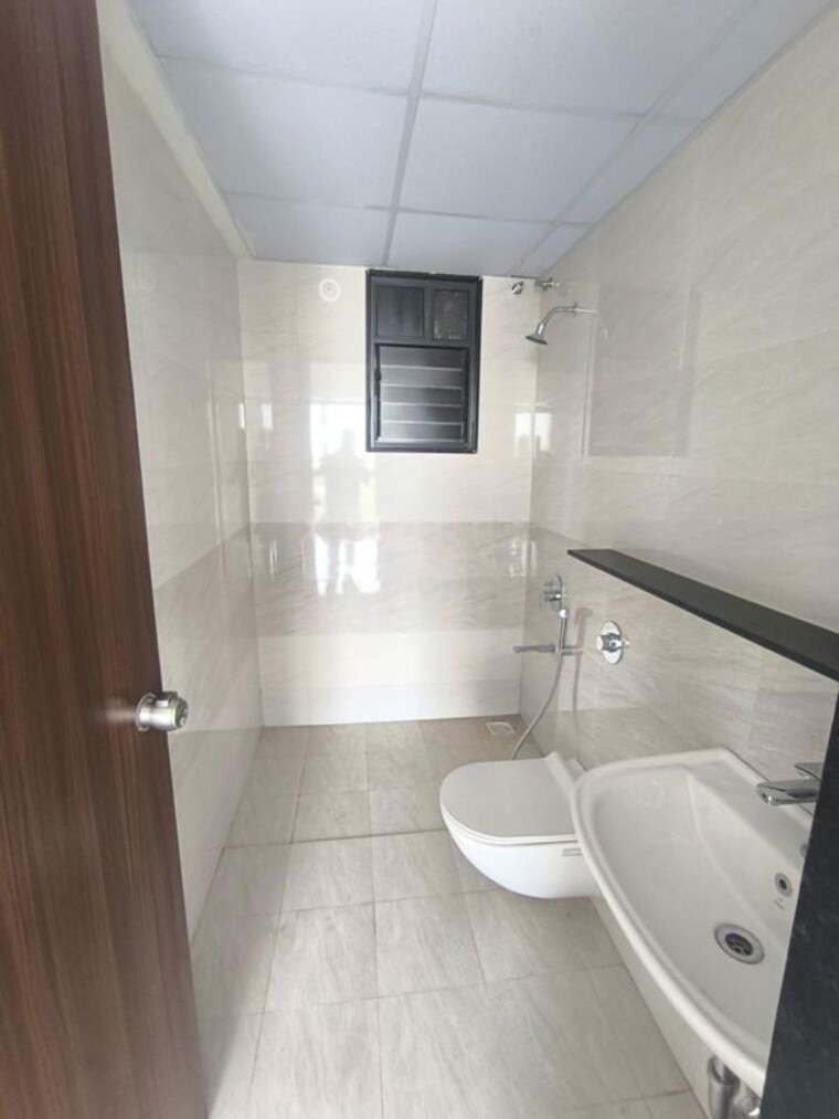 Bathroom, mantra-meraki 2 Bedroom 800 Sq.Ft. Apartment In Akurdi Pune 10441197