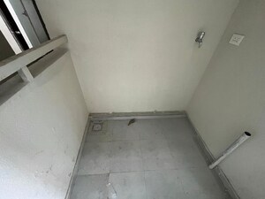 Room in 3 BHK Apartment at Mahindra Nestalgia, Pimpri – for Rent