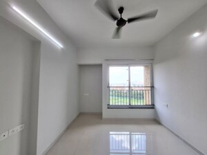 Room in 2 BHK Apartment at Lodha Splendora, Ghodbunder Road – for Sale