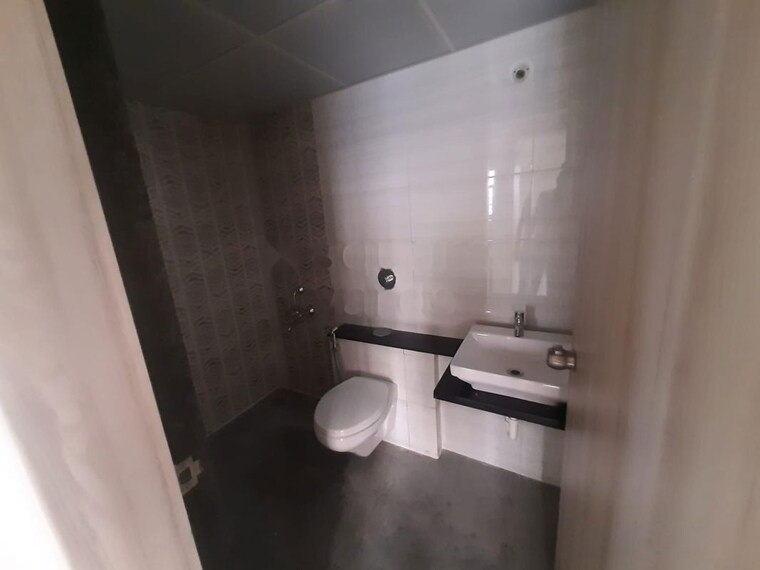 Bathroom, kohinoor-sapphire 2 Bedroom 853 Sq.Ft. Apartment In Tathawade Pune 10441263