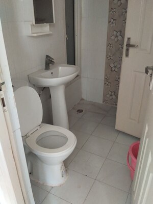 Bathroom in 2 BHK Apartment at Supertech Cape Town, Sector 74 – for Rent