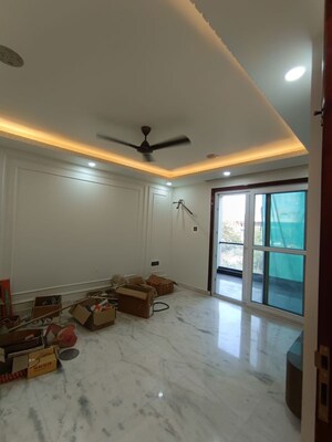 Living Room in 4 BHK Builder Floor at Ashiana Silver Crest, Sector 48 – for Rent