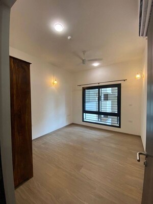 Room in 3 BHK Apartment at Sobha City Gurgaon, Sector 108 – for Rent
