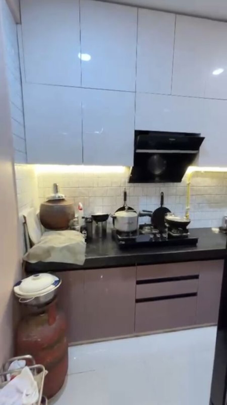 Kitchen, sheth-zuri 2 Bedroom 654 Sq.Ft. Apartment In Laxmi Nagar Thane 10441267