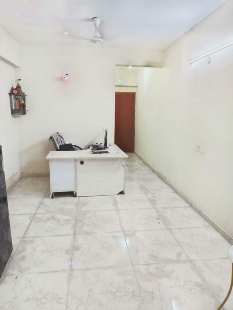 Bathroom, mrg-bazaar-93 2 Bedroom 745 Sq.Ft. Apartment In Sector 93 Gurgaon 10441398